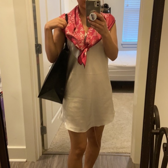 Chanel 100% Silk square scarf - Picture 11 of 16